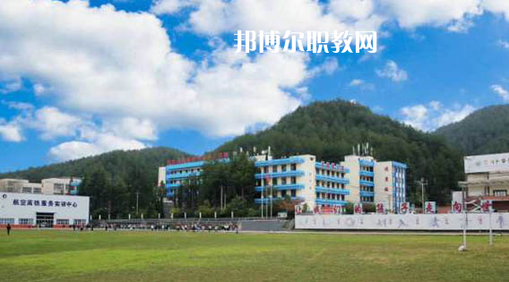 貴州2021年初中生可以上中專嗎