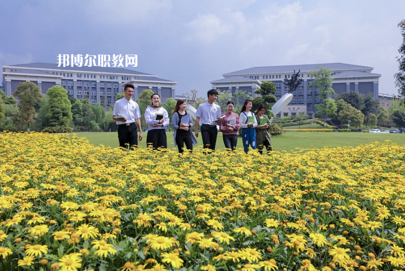 重慶2021年汽修學(xué)校好還是職高好
