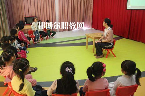 成都2021年讀幼師學(xué)校學(xué)什么好