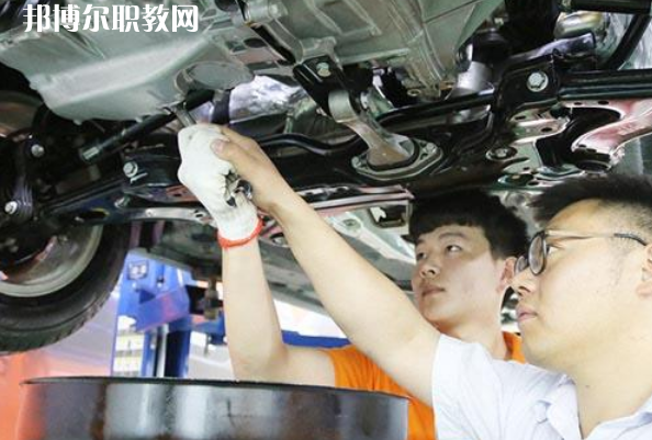 四川2021年汽修學(xué)校好還是職高好