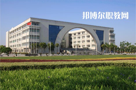 四川2021年初中畢業(yè)想上中專