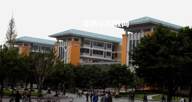 重慶2021年有幾個(gè)汽修學(xué)校