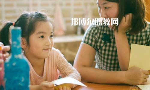 成都2021年幼師學(xué)校學(xué)什么好找工作