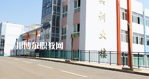 畢節(jié)同心農工中等職業(yè)技術學校2021年報名條件、招生要求、招生對象