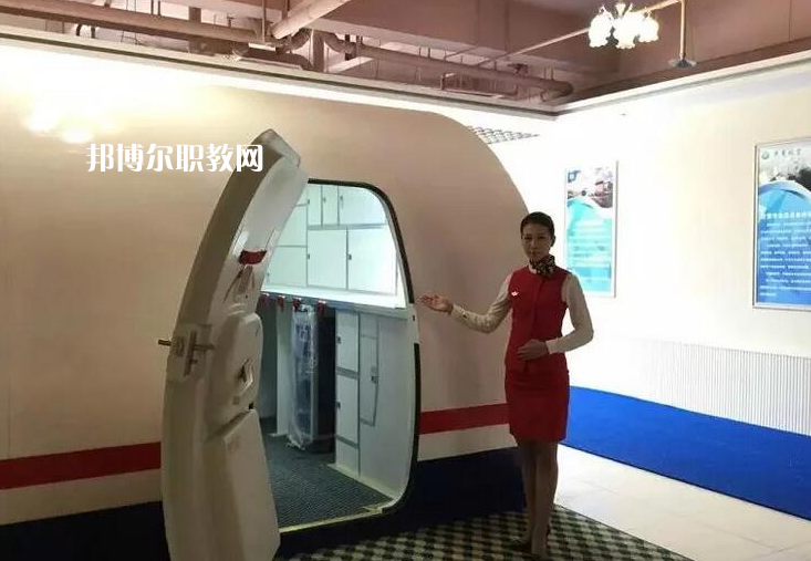 貴州2021年初中生可以上什么鐵路學(xué)校