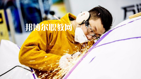 浙江2021年哪個(gè)大專學(xué)校的汽修學(xué)校好