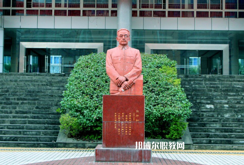 重慶2021年有哪些大專學(xué)校有幼師學(xué)校專業(yè)