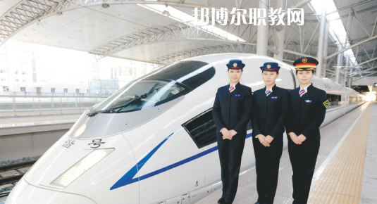 貴州2021年初中生讀什么鐵路學(xué)校