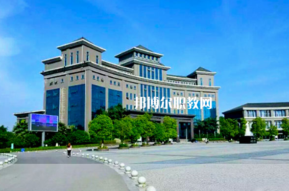 重慶2021年讀什么中專學校比較好