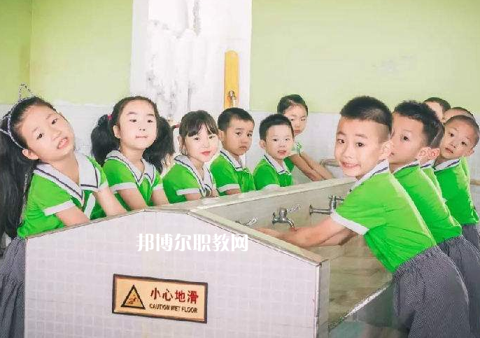 重慶2021年幼師學(xué)校開(kāi)設(shè)有哪些課程