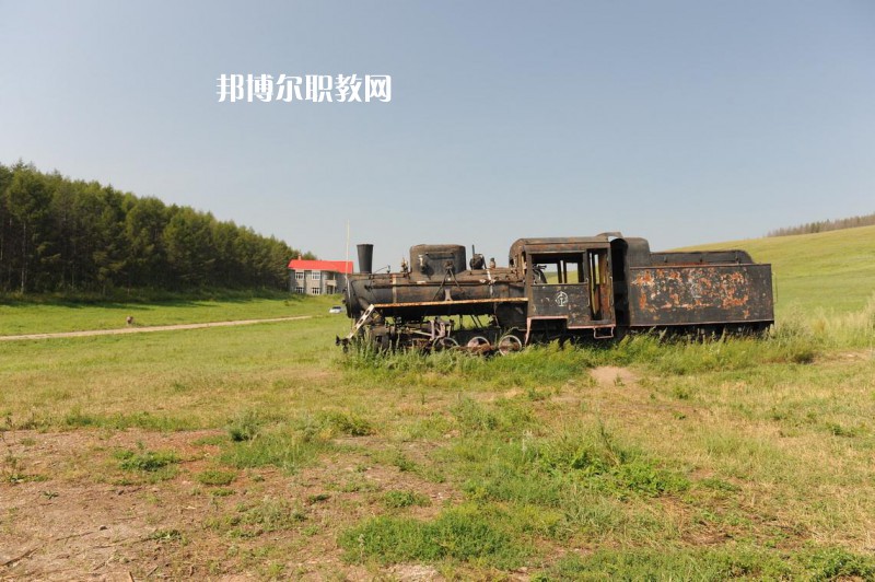 廣西2021年鐵路學(xué)校學(xué)費(fèi)多少