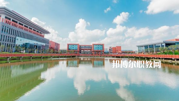 貴州2021年中專學(xué)?？梢詫W(xué)什么