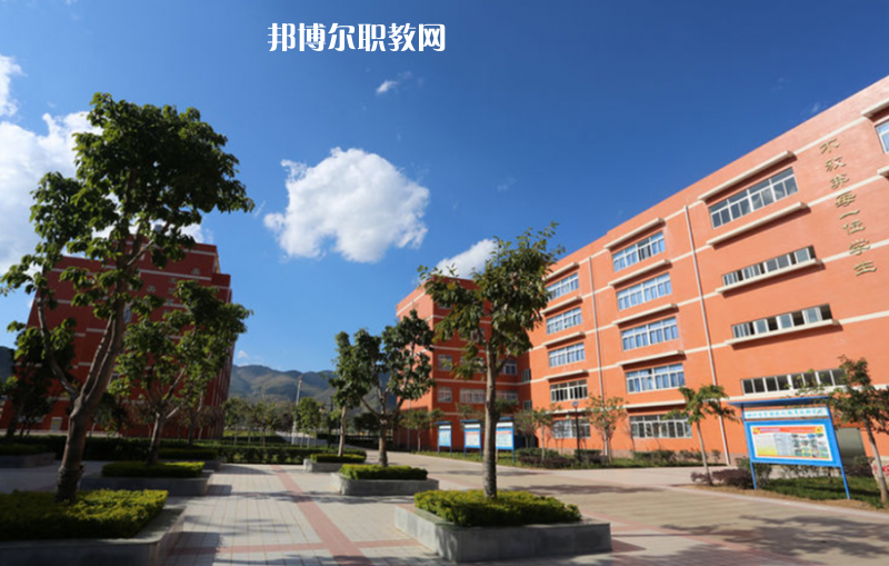 重慶2021年沒有高中畢業(yè)可以讀中專學(xué)校嗎
