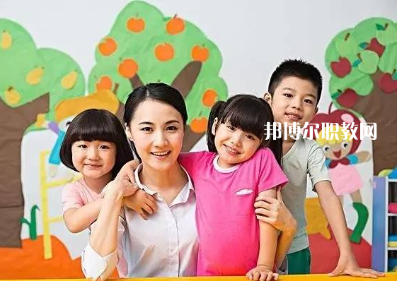重慶2021年初中生讀幼師學(xué)校