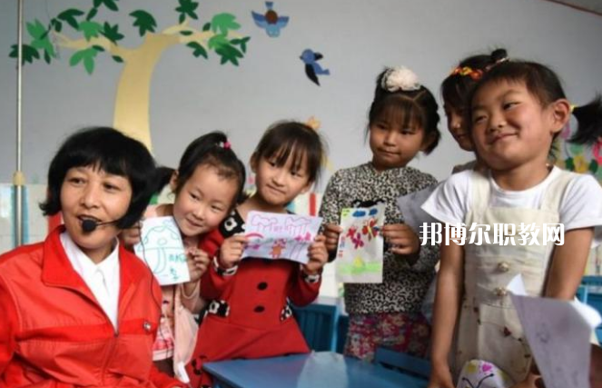 重慶2021年400分能上幼師學(xué)校嗎