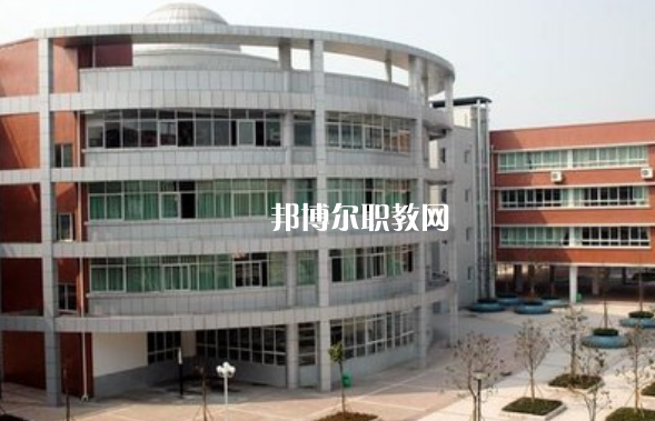 重慶2021年高中畢業(yè)可以上中專學(xué)校嗎