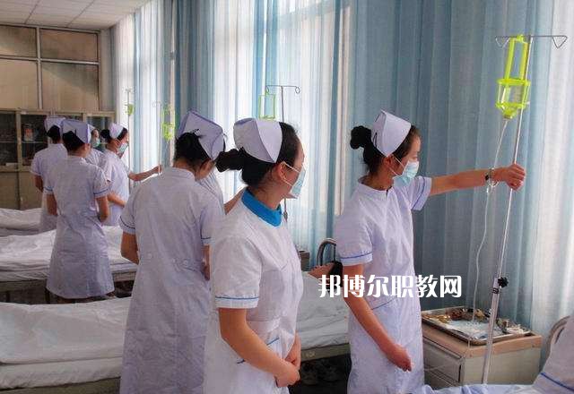 陜西2021年設(shè)有衛(wèi)校的公辦大專學(xué)校