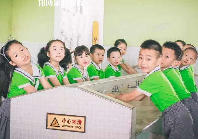 重慶2021年200分能上幼師學校嗎
