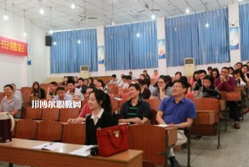 重慶2021年高中畢業(yè)讀中專學(xué)校