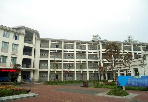 重慶2021年高中畢業(yè)讀什么中專學校好