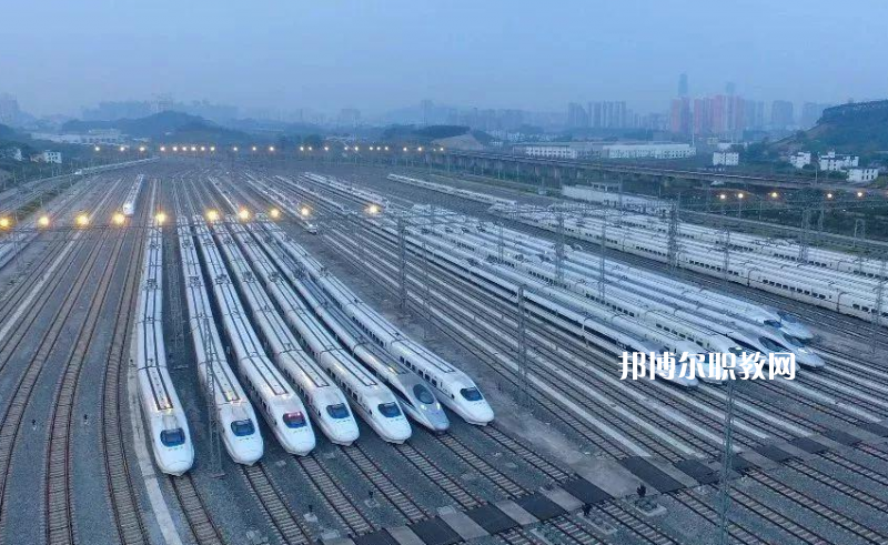 貴州2021年適合男生的鐵路學(xué)校