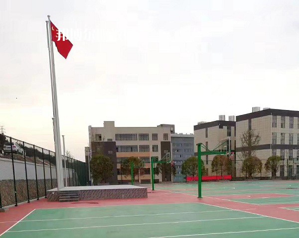 貴州2021年男生學(xué)什么鐵路學(xué)校好