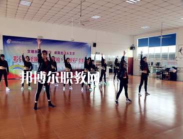 重慶2021年初中生女生讀什么幼師學(xué)校好