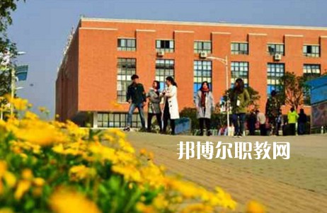 成都2021年幼師學(xué)校招生要求多少分