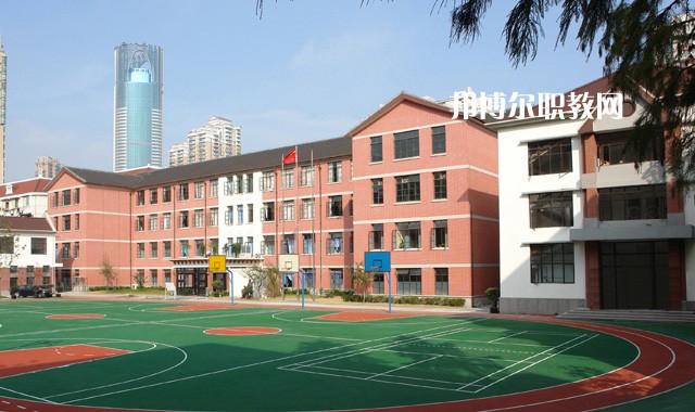 四川2021年中專學(xué)校有哪些專業(yè)好