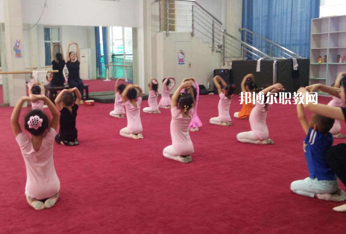 重慶2021年現(xiàn)在讀幼師學(xué)校什么專業(yè)好