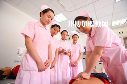 陜西2021年女生學(xué)衛(wèi)校好嗎