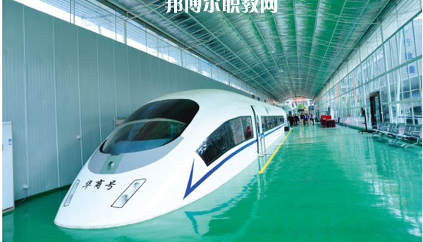甘肅2021年軌道交通學(xué)校和幼師哪個好