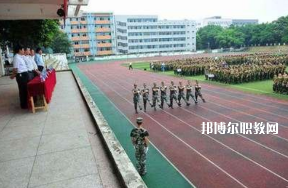 重慶2021年男孩子上什么中專好