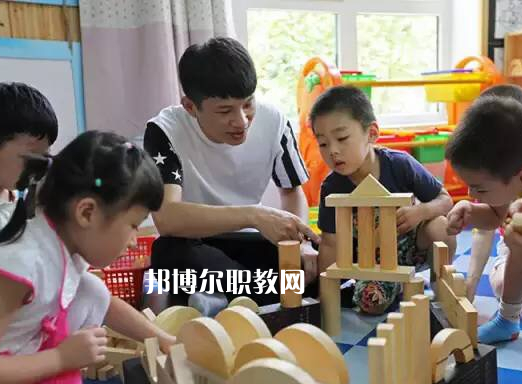 重慶2021年幼師學(xué)校哪個(gè)專業(yè)比較好
