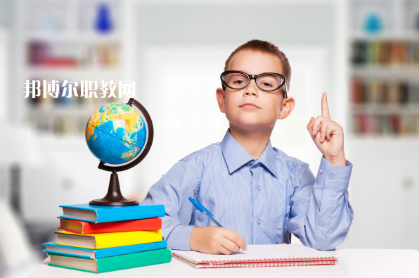 重慶2021年男生讀中專讀什么好