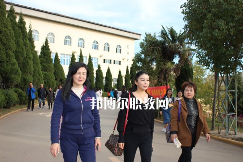 勐?？h職業(yè)高級中學(xué)網(wǎng)站網(wǎng)址
