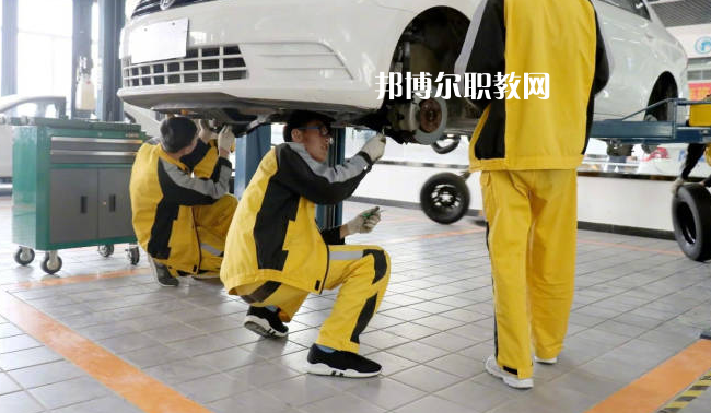 貴州2021年中專汽修學(xué)校怎么考大專