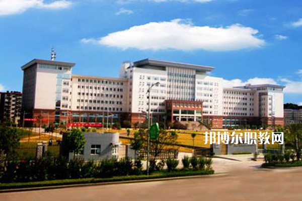 四川2021年上中專學校要初中畢業(yè)證嗎