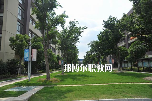 江蘇2021年現(xiàn)在上什么中專學校好