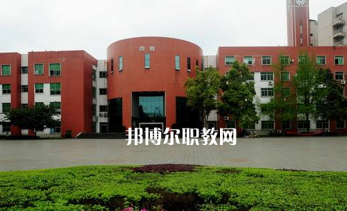 重慶2021年男生學(xué)什么幼師學(xué)校好