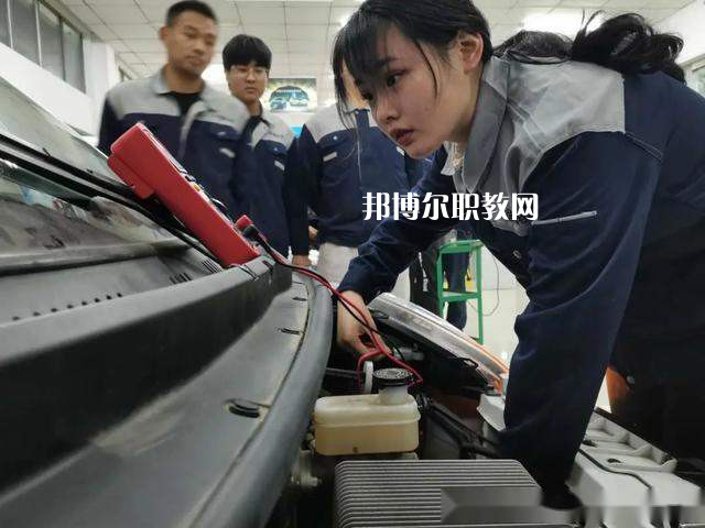 廣州2021年女生學(xué)什么汽修學(xué)校好