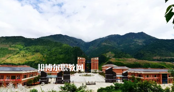 迪慶州民族中等專業(yè)學(xué)校怎么樣、好不好