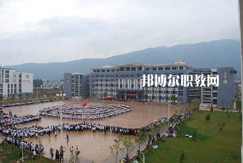 麗江民族中等專業(yè)學(xué)校怎么樣、好不好