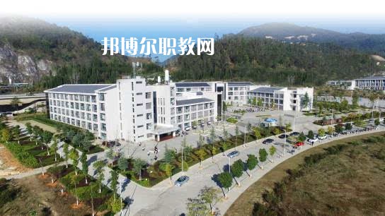 臨滄財(cái)貿(mào)學(xué)校怎么樣、好不好