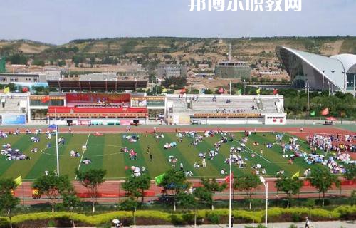 楚雄醫(yī)藥高等?？茖W(xué)校2021年學(xué)費、收費多少