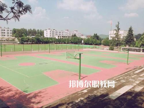 楚雄醫(yī)藥高等專科學(xué)校2021年報(bào)名條件、招生要求、招生對(duì)象