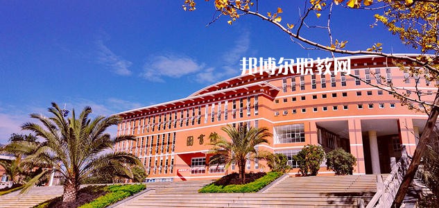 保山中醫(yī)藥高等?？茖W(xué)校地址在哪里