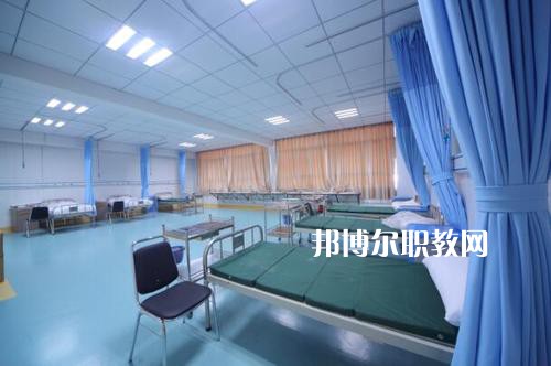 云南臨滄衛(wèi)生學(xué)校2021年招生錄取分?jǐn)?shù)線(xiàn)