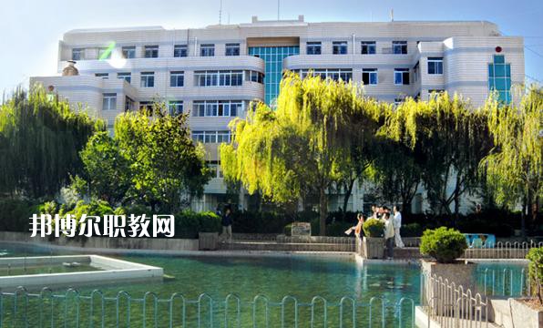 大理衛(wèi)生學(xué)校地2021年學(xué)費(fèi)、收費(fèi)多少