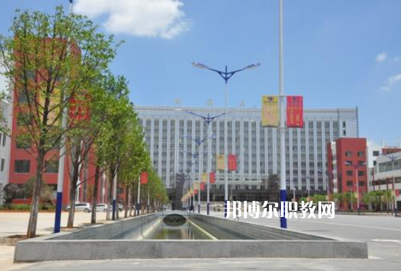 云南電子信息高級(jí)技工學(xué)校2021年報(bào)名條件、招生要求、招生對(duì)象